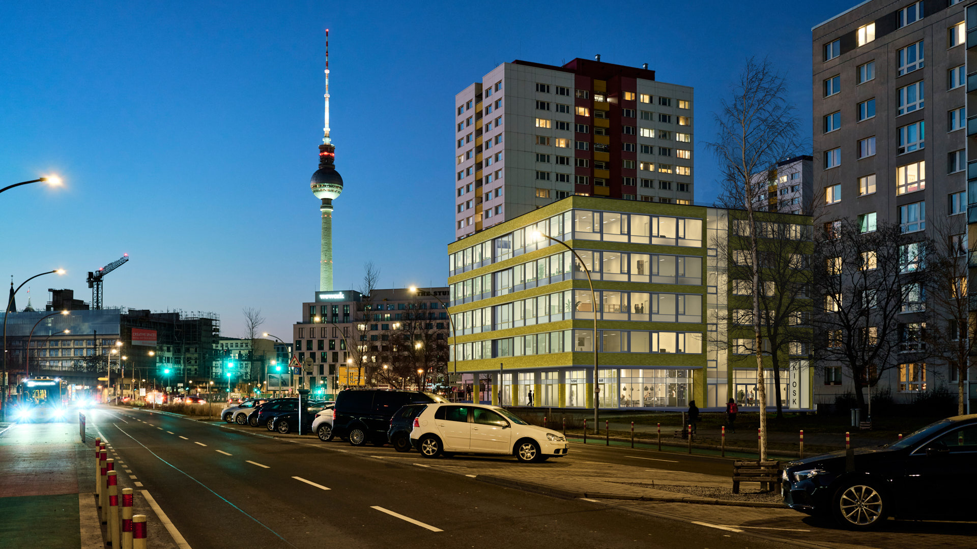 Wohn- und Geschäftshaus an der Jannowitzbrücke, Holzmarktstraße 66, Berlin, Fernsehturm im Hintergrund, Fotomontage mit Rendering
